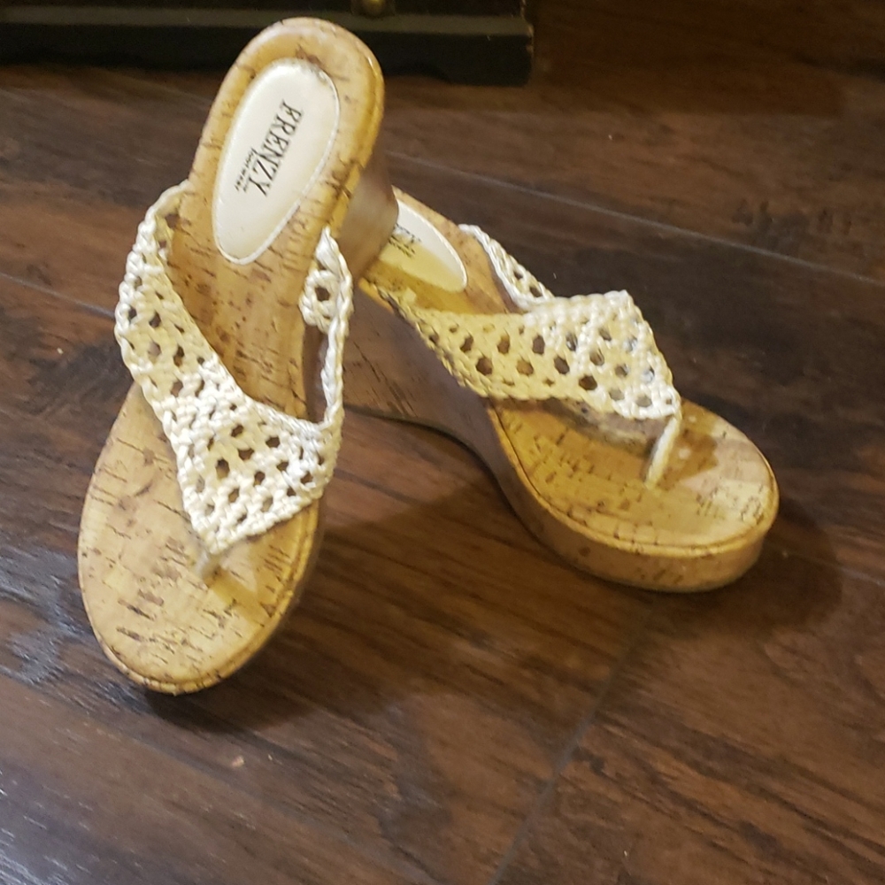 Cork wedges